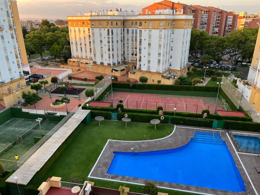 Luxury Apartment In Seville With Pool Dış mekan fotoğraf